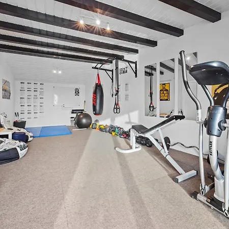 Special Offer! New Luxury With Pool, Fitness, Outdoor Bar&grill * Buje