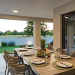 Apartamento Special Offer! New Luxury With Pool, Fitness, Outdoor Bar&grill Buje