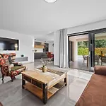 Apartamento Special Offer! New Luxury With Pool, Fitness, Outdoor Bar&grill