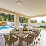Special Offer! New Luxury With Pool, Fitness, Outdoor Bar&grill * Buje